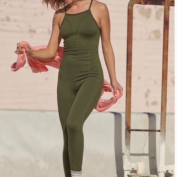 Free People Olive Side To Side Open Back Active One Piece Jumpsuit Sz S - Picture 11 of 15